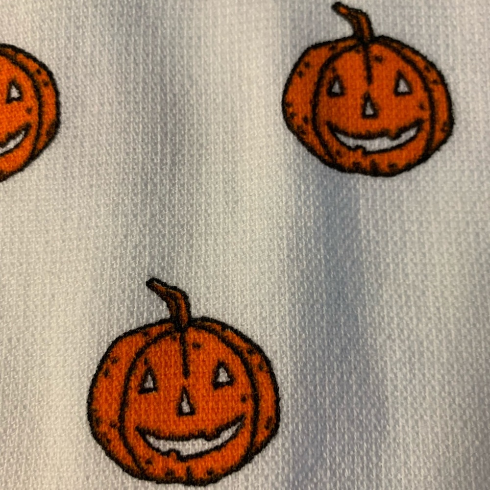 Rae Dunn “Trick Or Treat” LL Pumpkin 2PC Towel Set - Picture 8 of 8